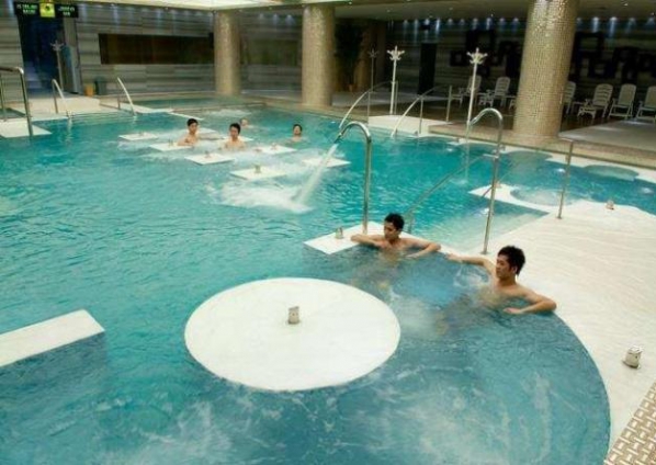 室內(nèi)SPA水療池